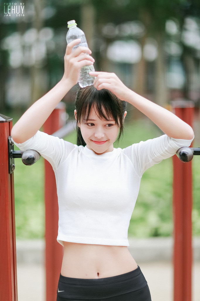 男狂揉女奶胸60分钟电影